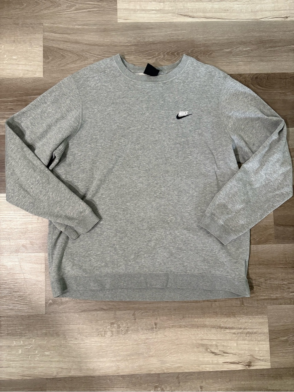 Nike Men's Heather Gray Crewneck Sweatshirt